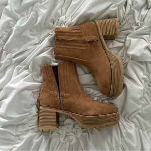 Women's Tan Ankle Boots